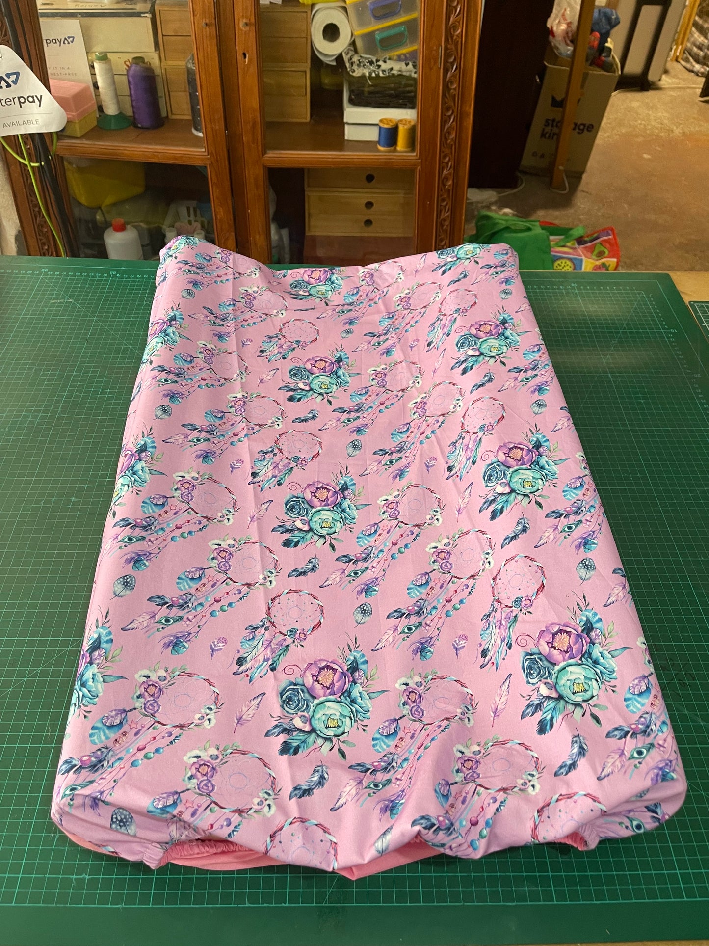 Change mat cover or bassinet sheet