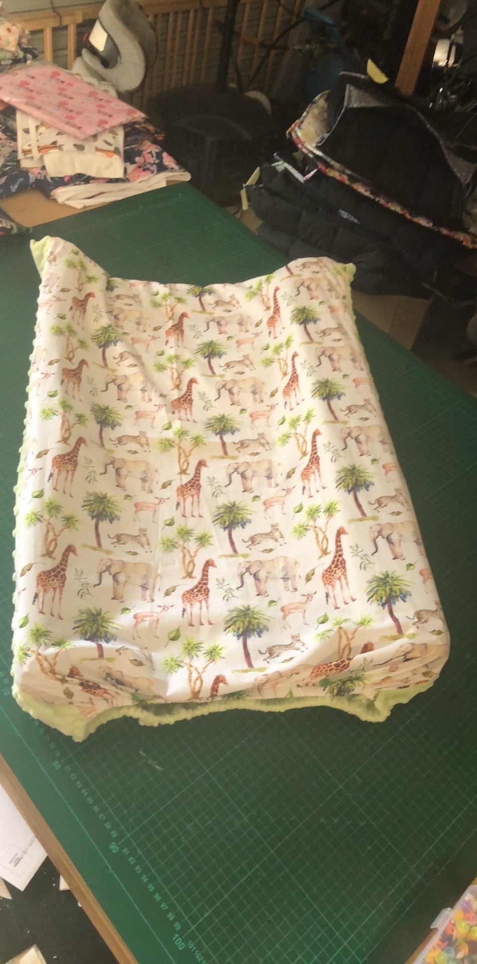 Change mat cover or bassinet sheet